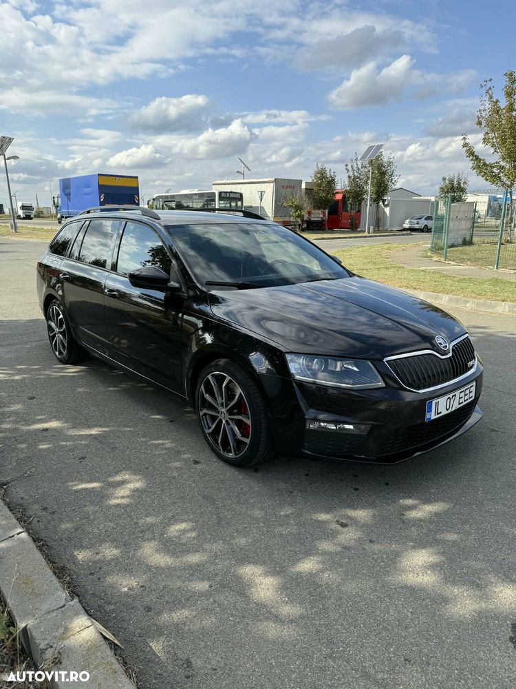 Skoda Octavia Combi 2.0 TDI RS - 2