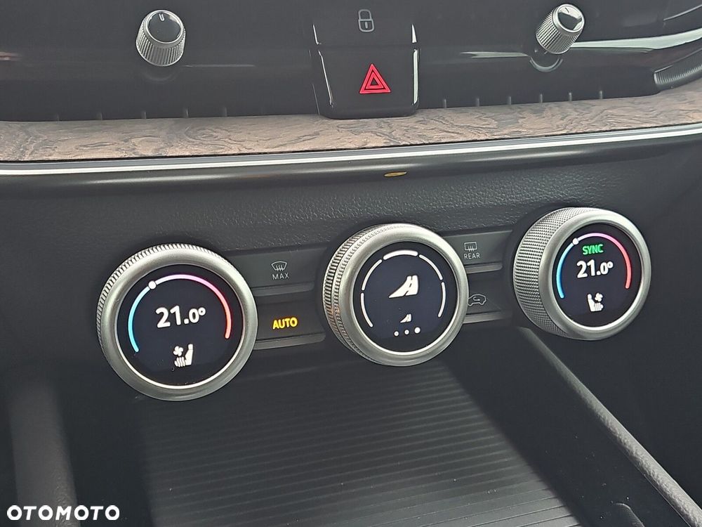 Skoda Superb 1.5 TSI mHEV L&K DSG - 14