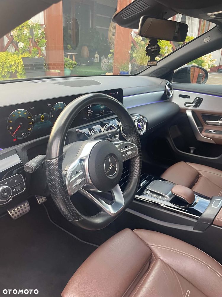 Mercedes-Benz CLA - 10