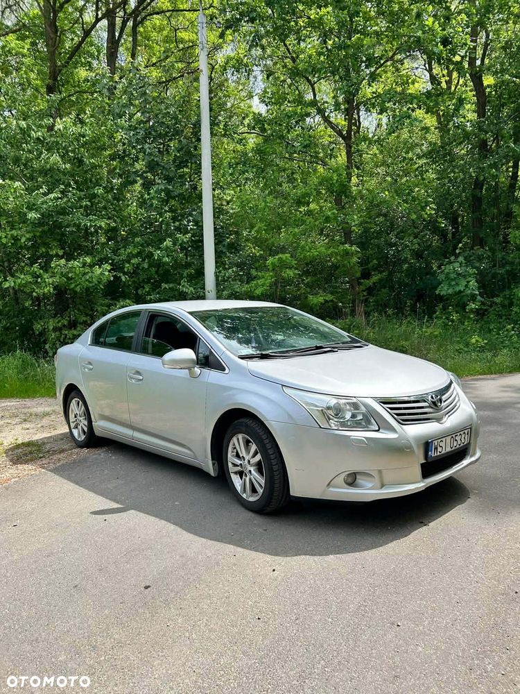 Toyota Avensis 1.8 Sol - 2