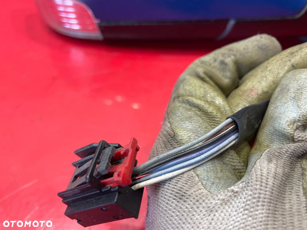LUSTERKO PRAWE ELEKTRYCZNE VW TOURAN 1 - 6