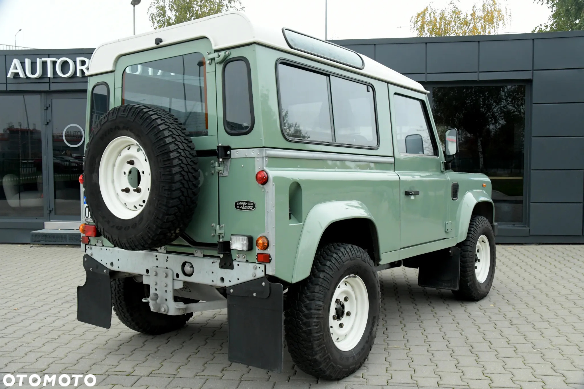 Land Rover Defender 90 2.5 TDI - 15