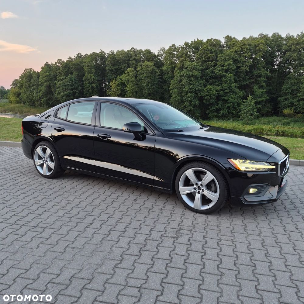 Volvo S60 T5 Momentum Pro - 4