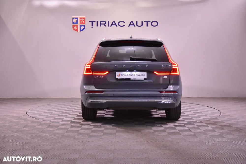 Volvo XC 60 T6 AWD Recharge Geartronic Inscription Expression - 4