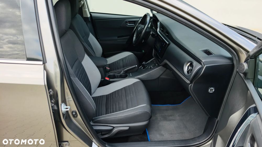 Toyota Auris 1.8 HSD Prestige - 15