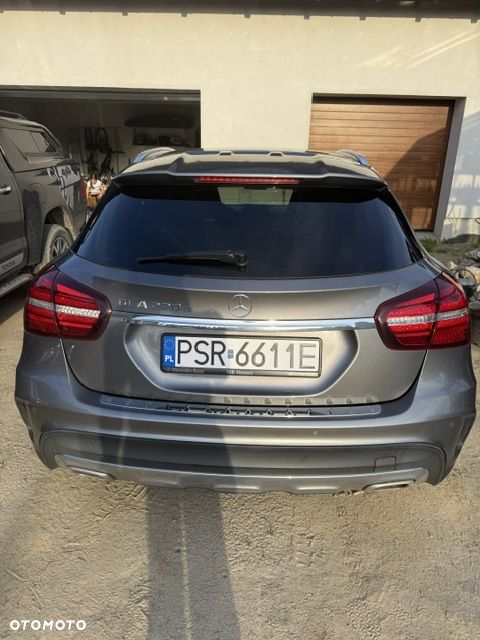 Mercedes-Benz GLA 220 d AMG Line - 6