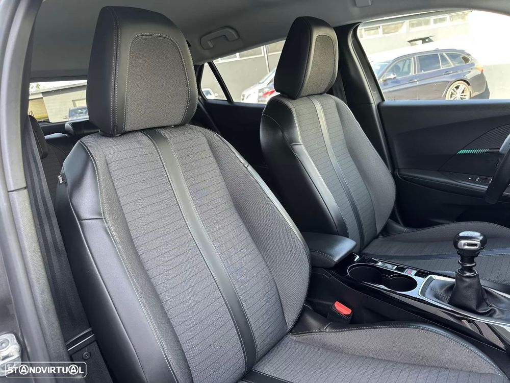 Peugeot 2008 PureTech 100 Stop&Start Allure — fotografia 60