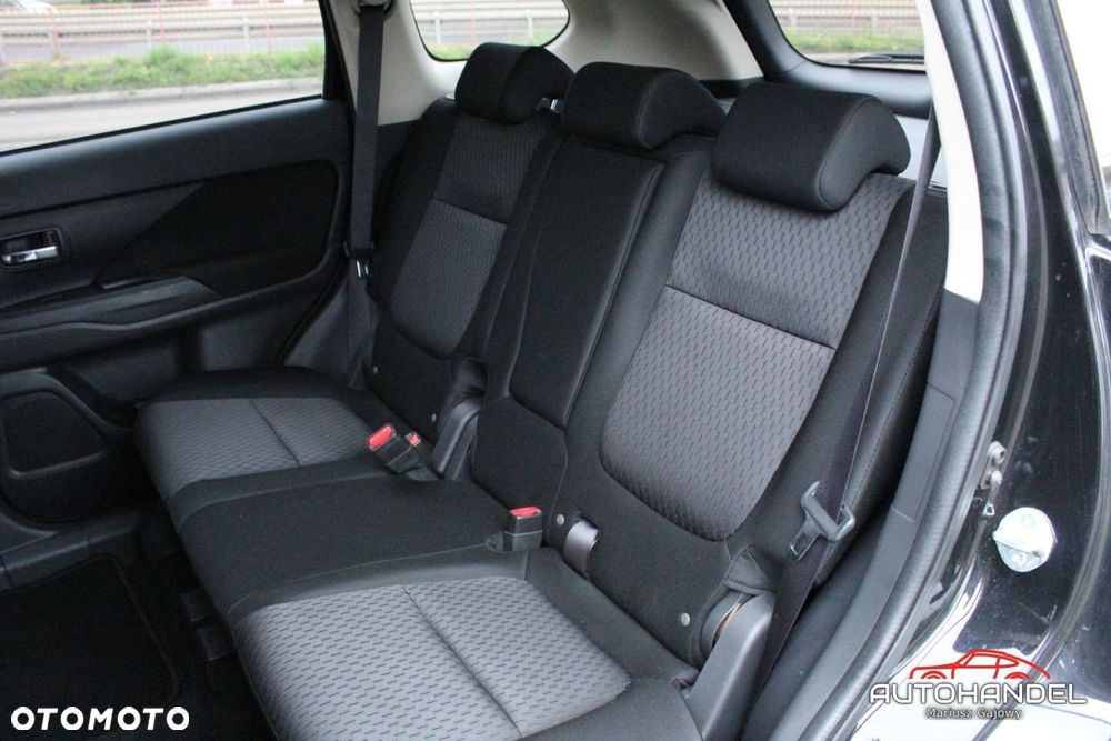 Mitsubishi Outlander - 18