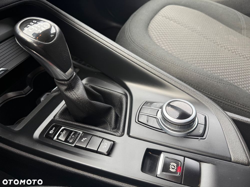 BMW X1 xDrive20d Advantage - 11