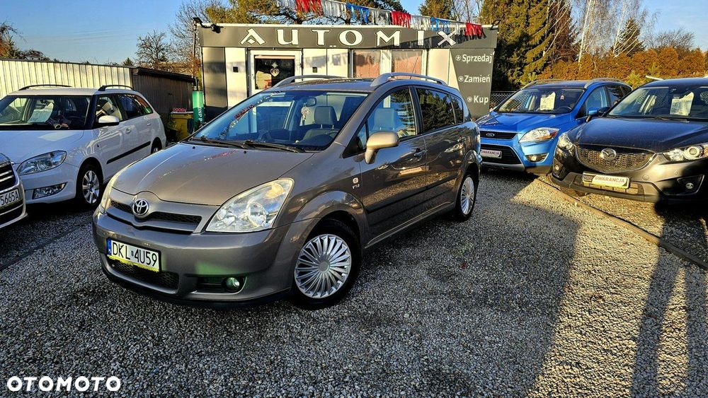 Toyota Corolla Verso - 3