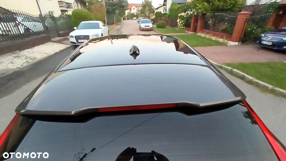 Volvo V40 D2 R-Design - 22