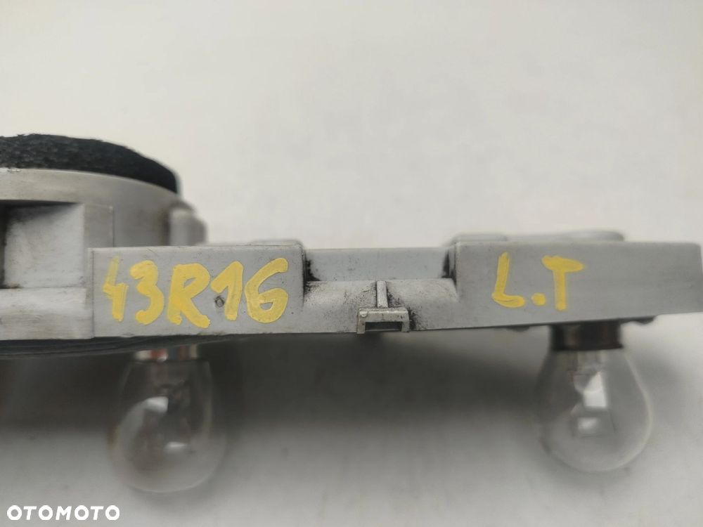 PEUGEOT PARTNER CITROEN BERLINGO III WKŁAD GNIAZDO LAMPY TYŁ LEWY = PRAWY - 4