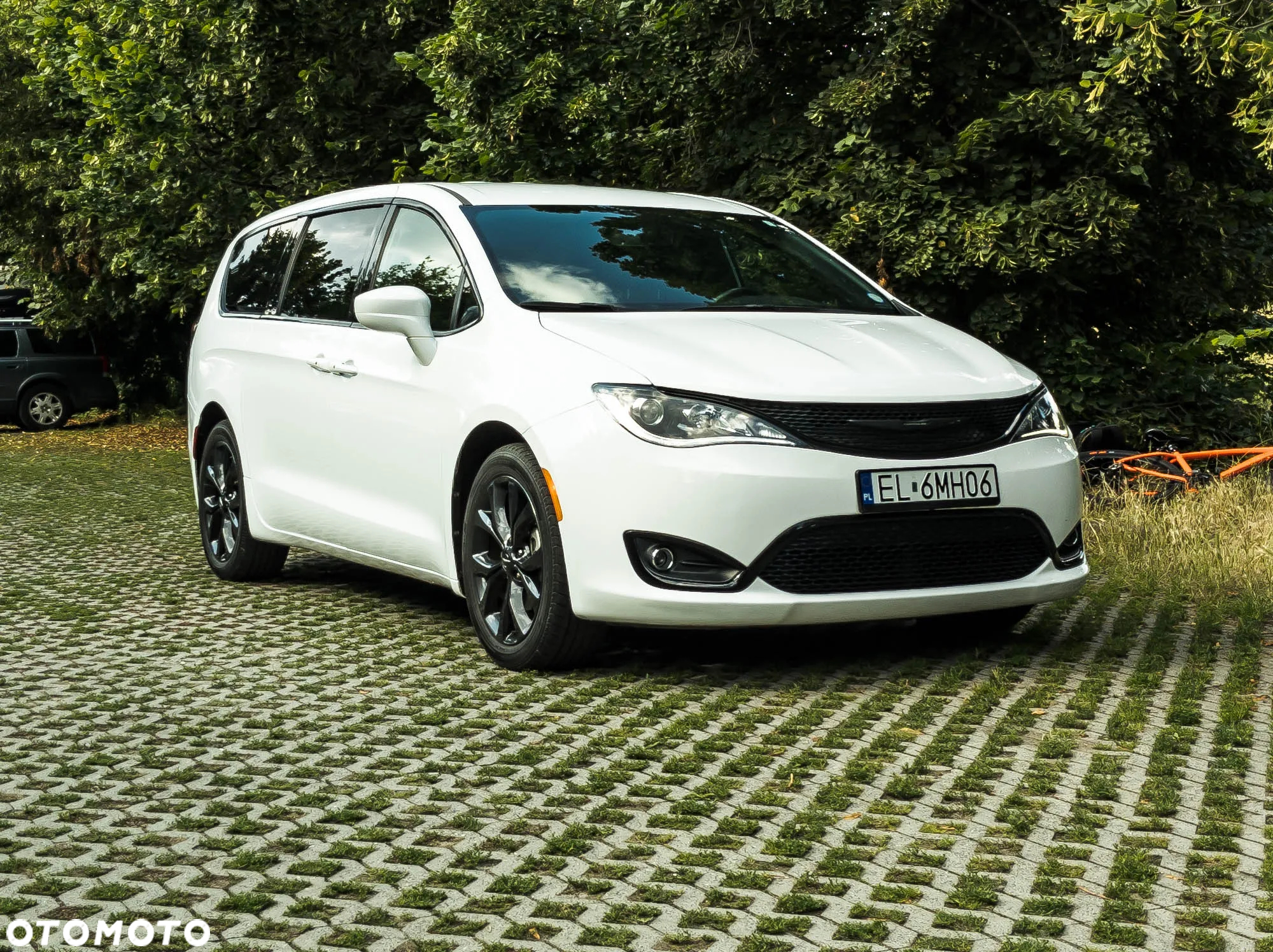 Chrysler Pacifica - 22