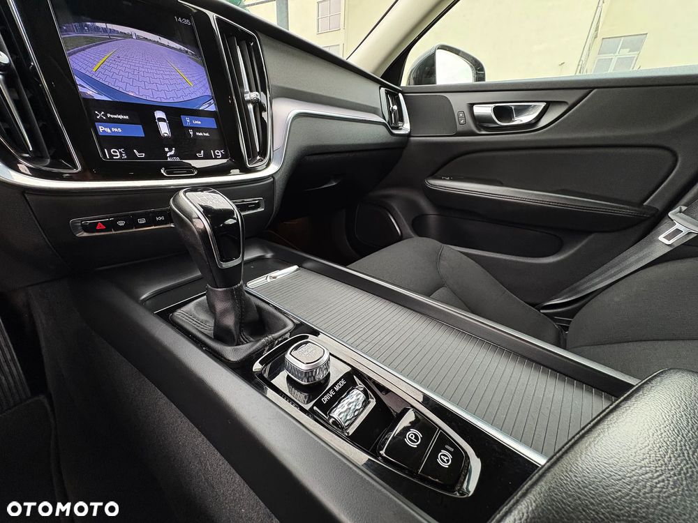 Volvo V60 D3 Momentum Pro - 27