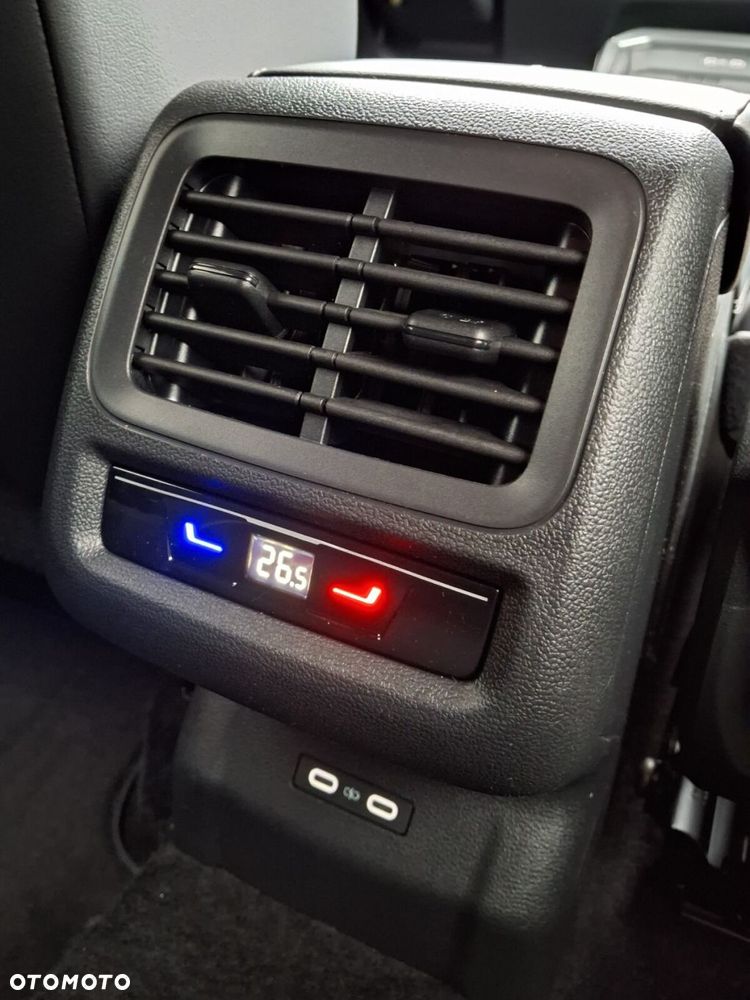 Volkswagen T-Roc 1.5 TSI R-Line DSG - 28