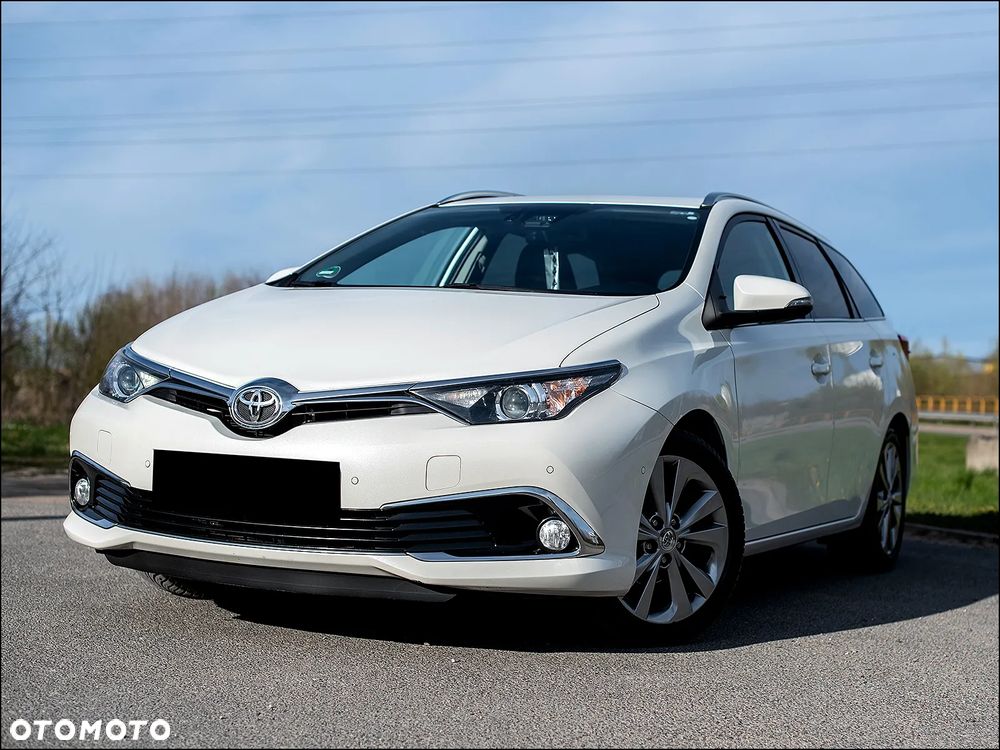 Toyota Auris - 11