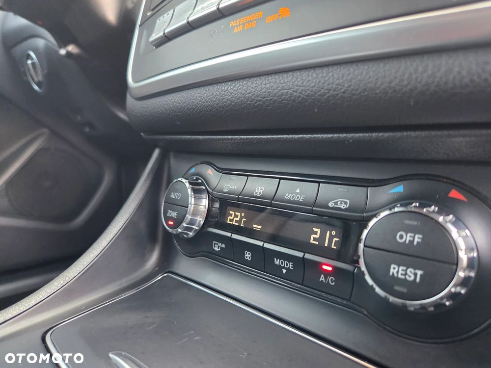 Mercedes-Benz CLA 200 7G-DCT AMG Line - 39