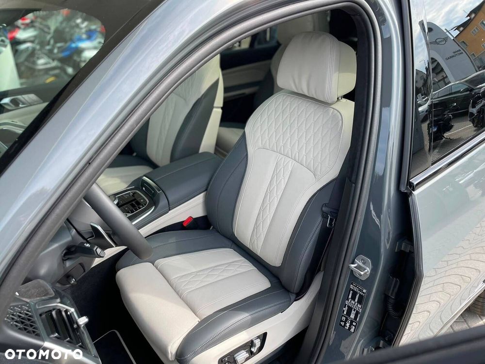 BMW X7 - 16