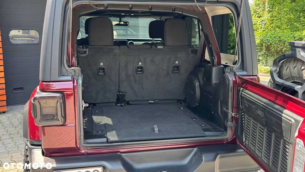 Jeep Wrangler - 8