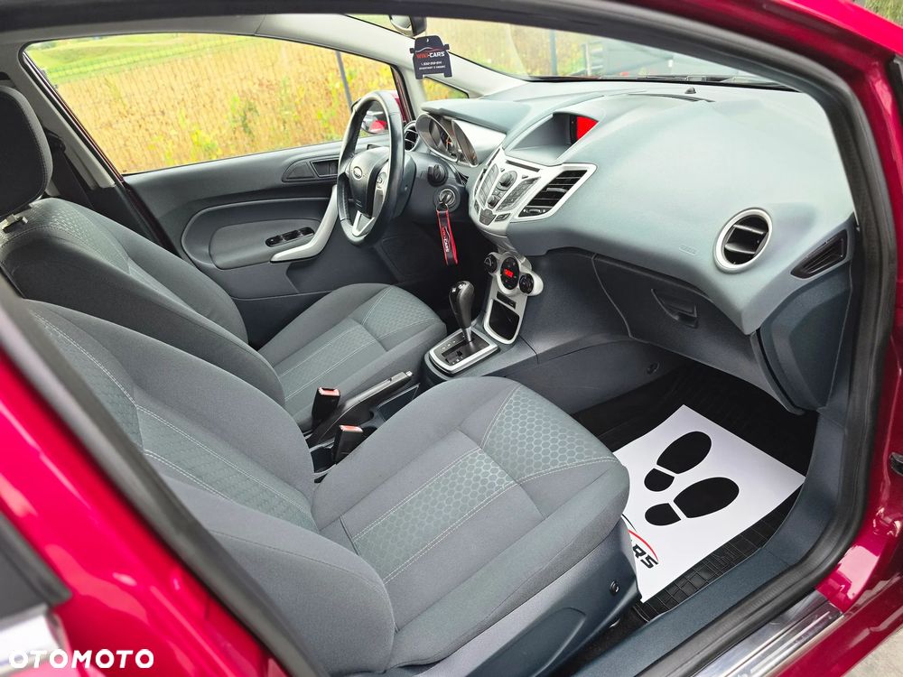 Ford Fiesta 1.4 Autom Titanium - 25