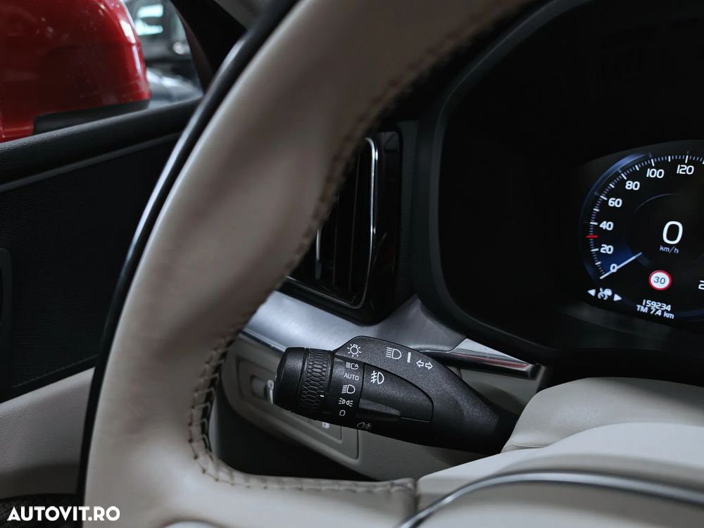 Volvo XC 60 T6 AWD Recharge Geartronic Inscription - 25