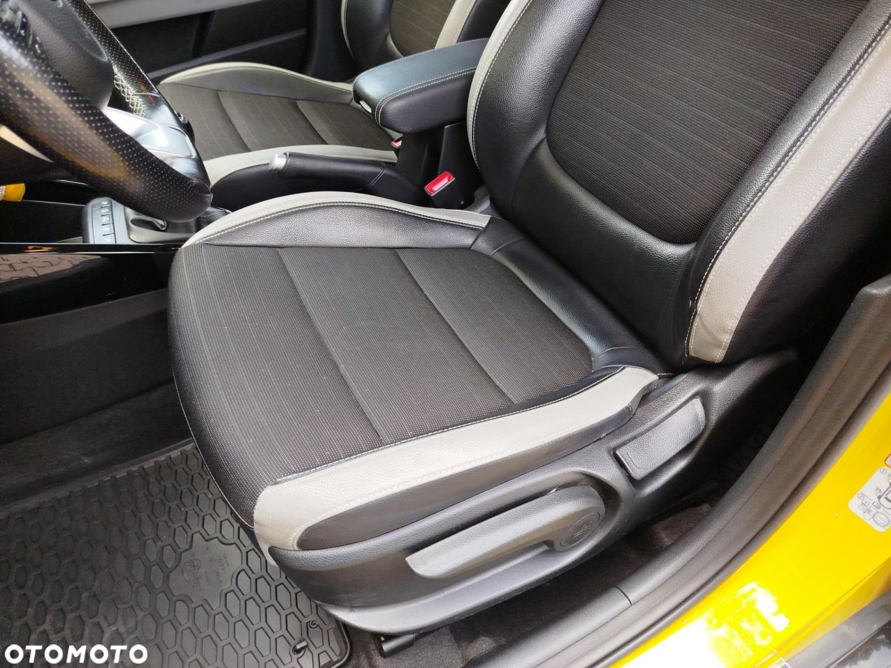 Kia Stonic 1.4 L - 12