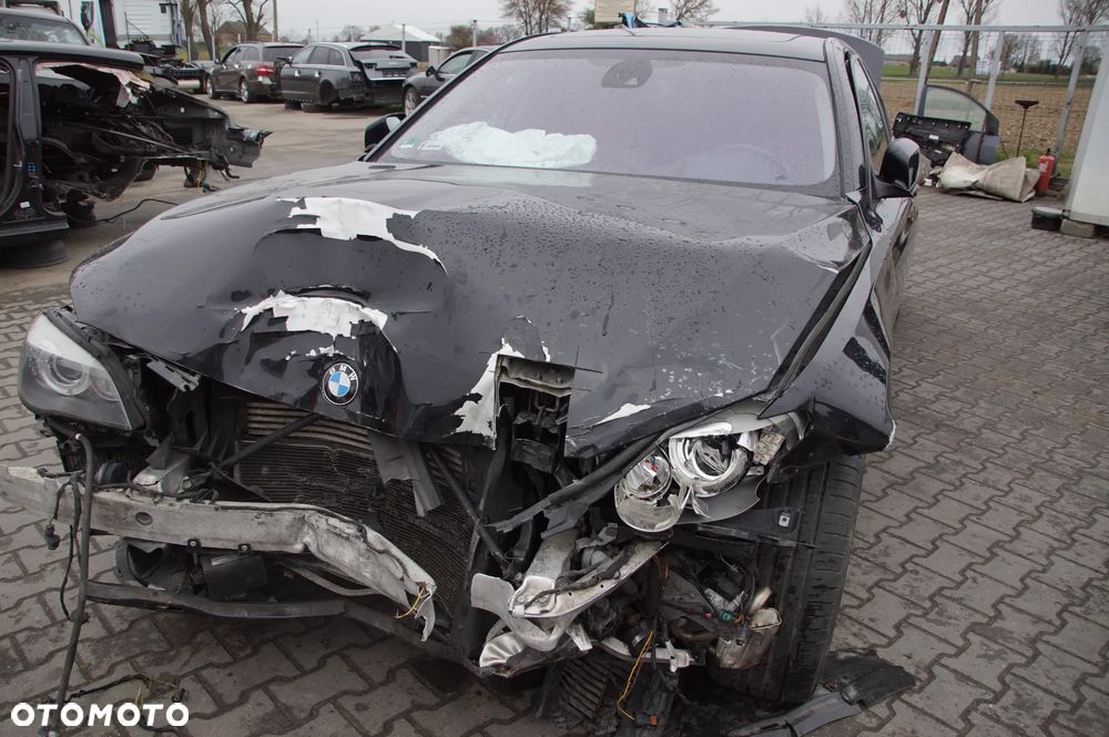 Pojazd na części BMW F01 750i Long xDrive, rocznik 2011 BLACK SAPPHIRE METALLIC (475) XCL.LEDER NAPPA ERW./D5 SATB HELL (NAD5) silnik N63B44O0 skrzynia GA6HP-26Z drzwi klapa szyba fotele long amortyzator - 37