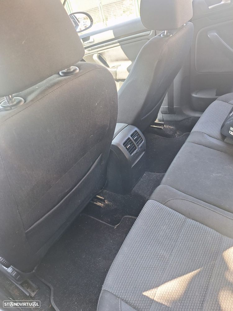 VW Golf Variant 1.6 TDi Confortline - 9