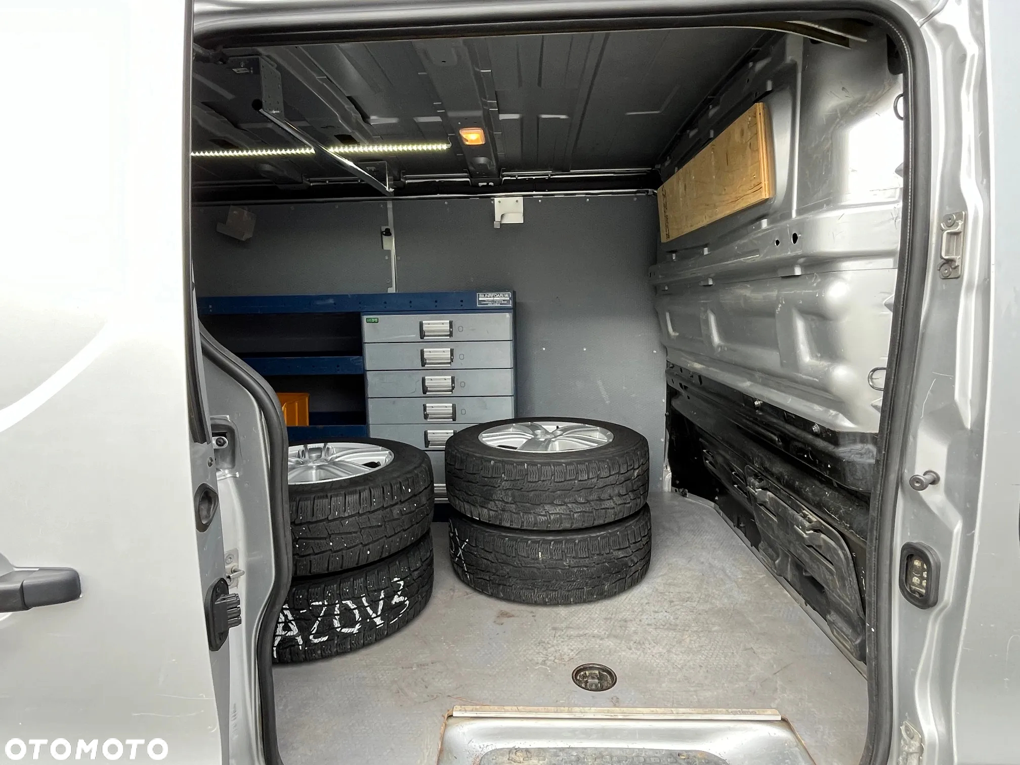 Renault Trafic - 16