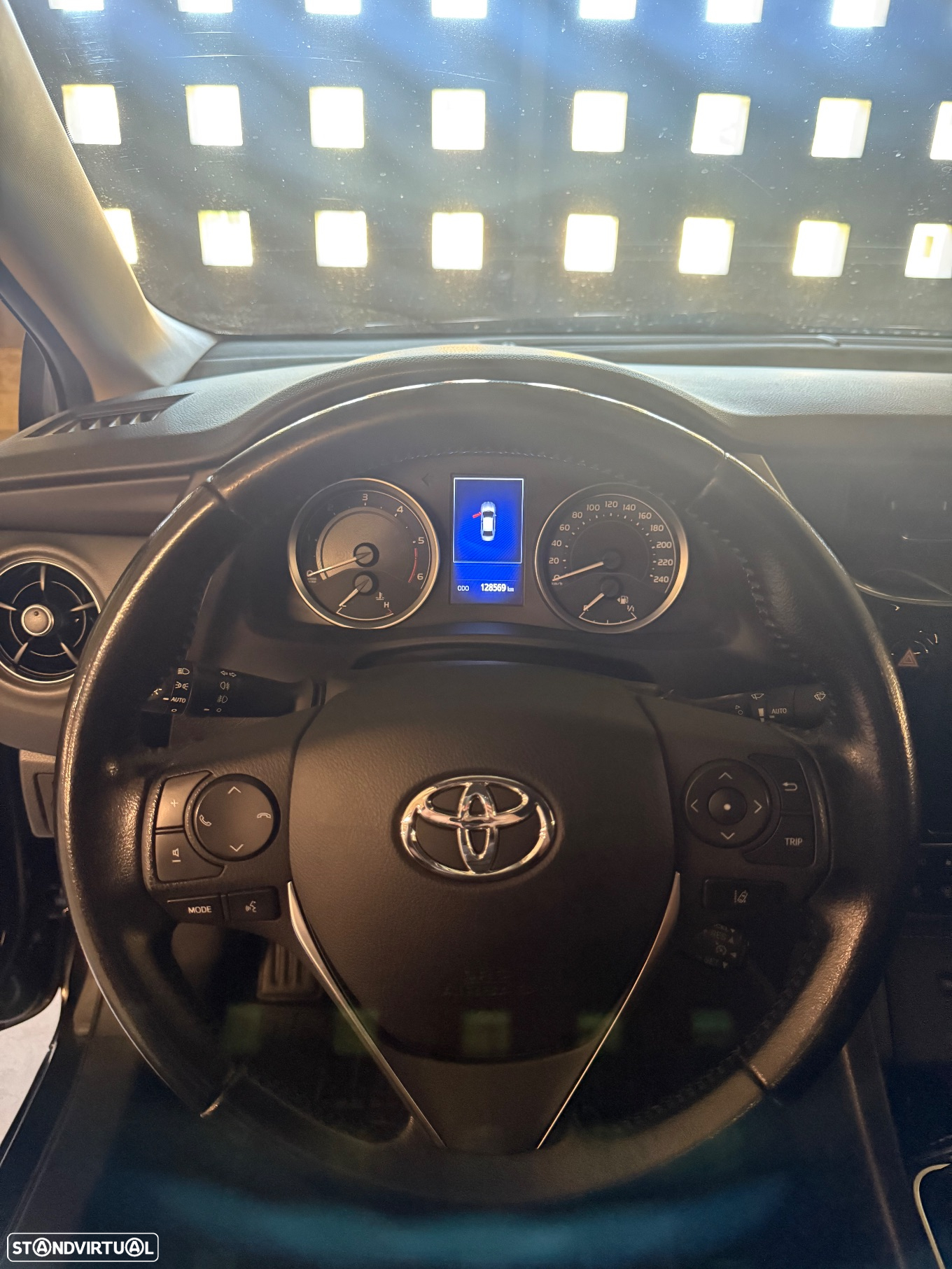 Toyota Corolla 1.4 D-4D Exclusive - 11