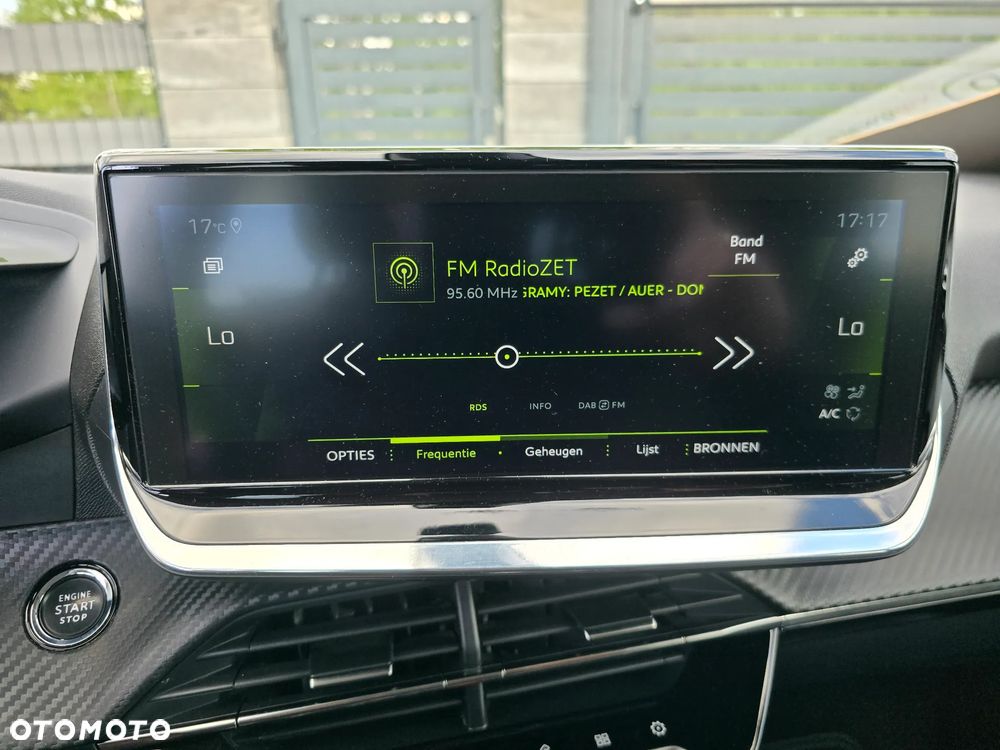 Peugeot 2008 1.2 PureTech GT Line S&S - 11