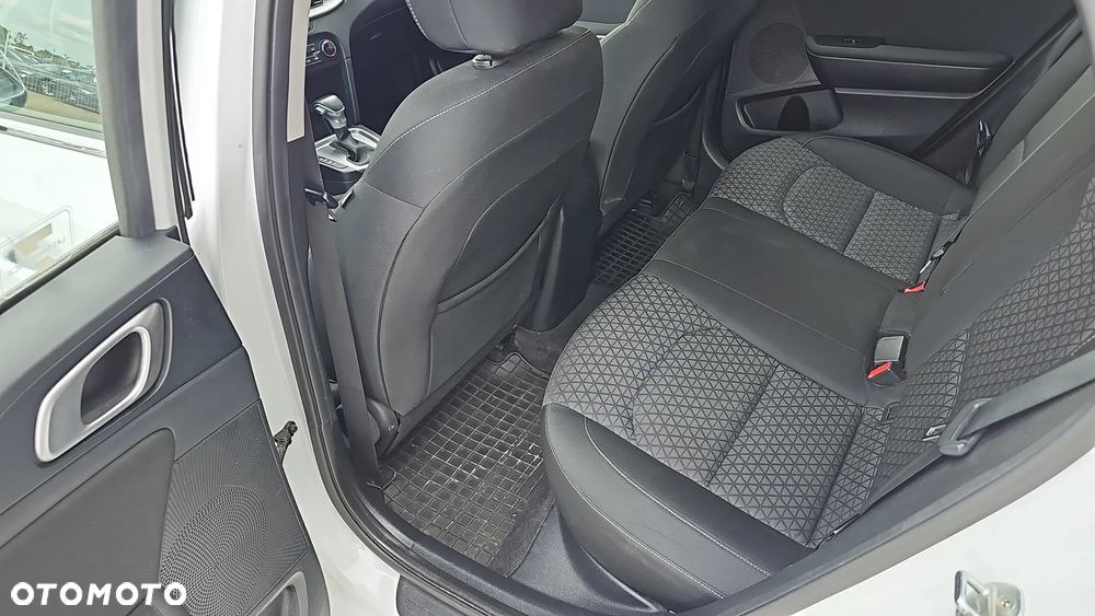 Kia Ceed 1.5 T-GDI M DCT - 13