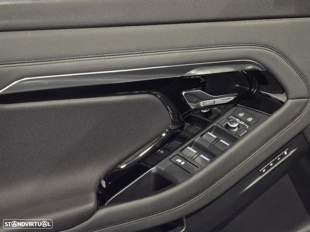 Land Rover Range Rover Evoque P300e R-Dynamic - 27