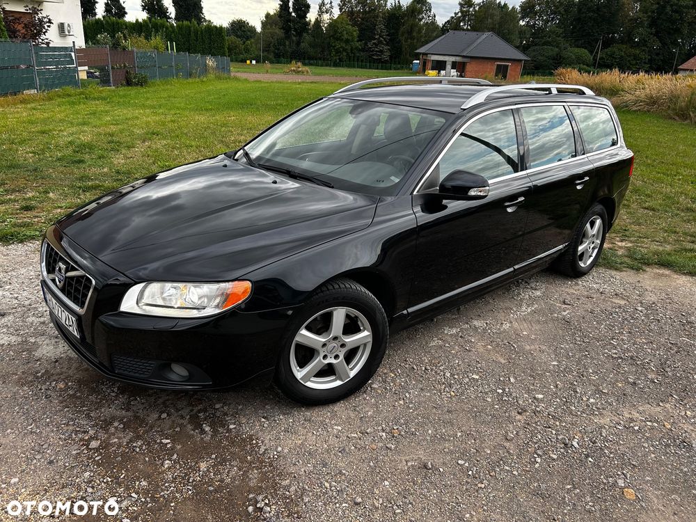 Volvo V70 D5 Summum - 1