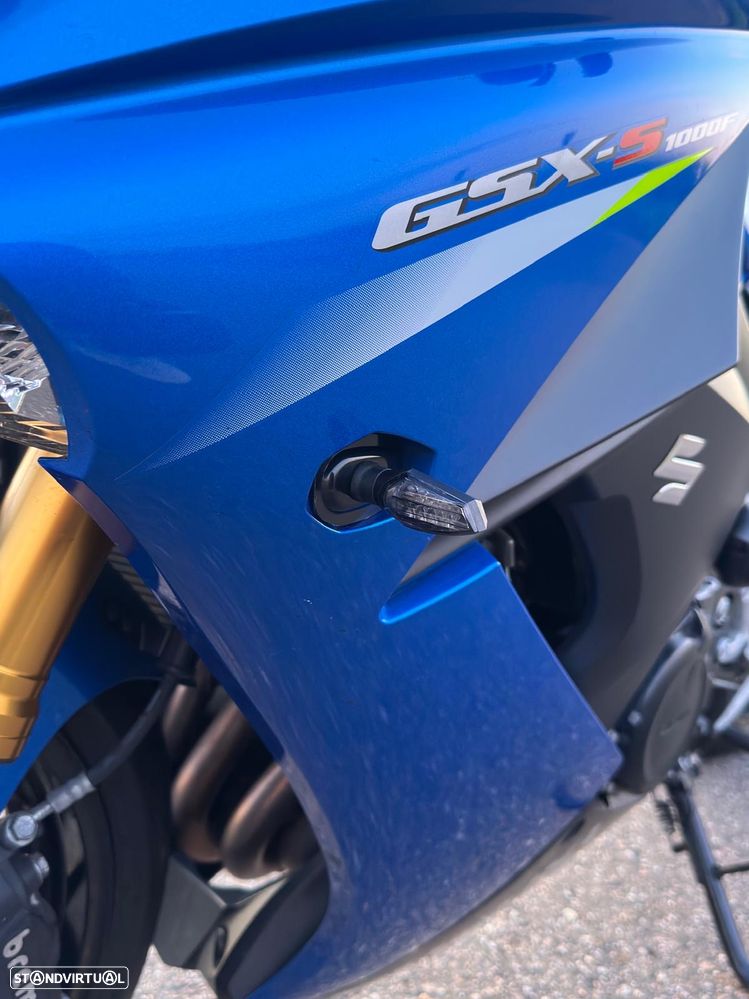 Suzuki GSX - 2