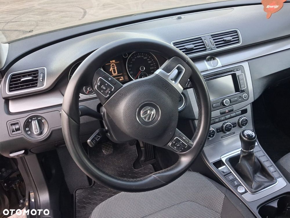 Volkswagen Passat Variant - 10