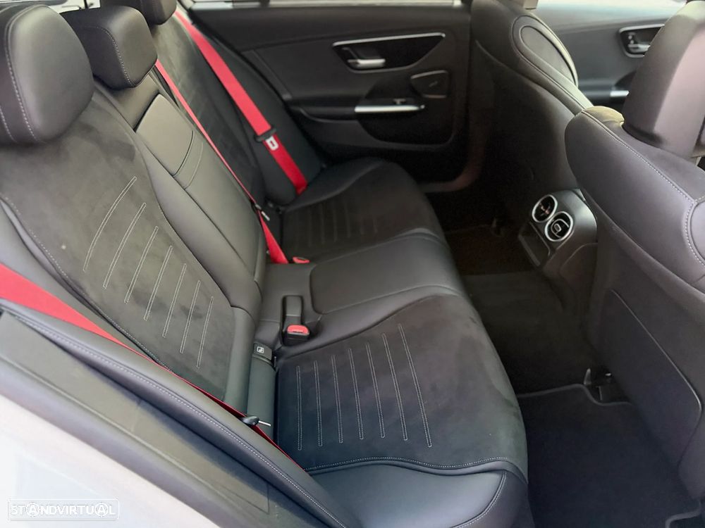 Mercedes-Benz C 300 e AMG Line - 12