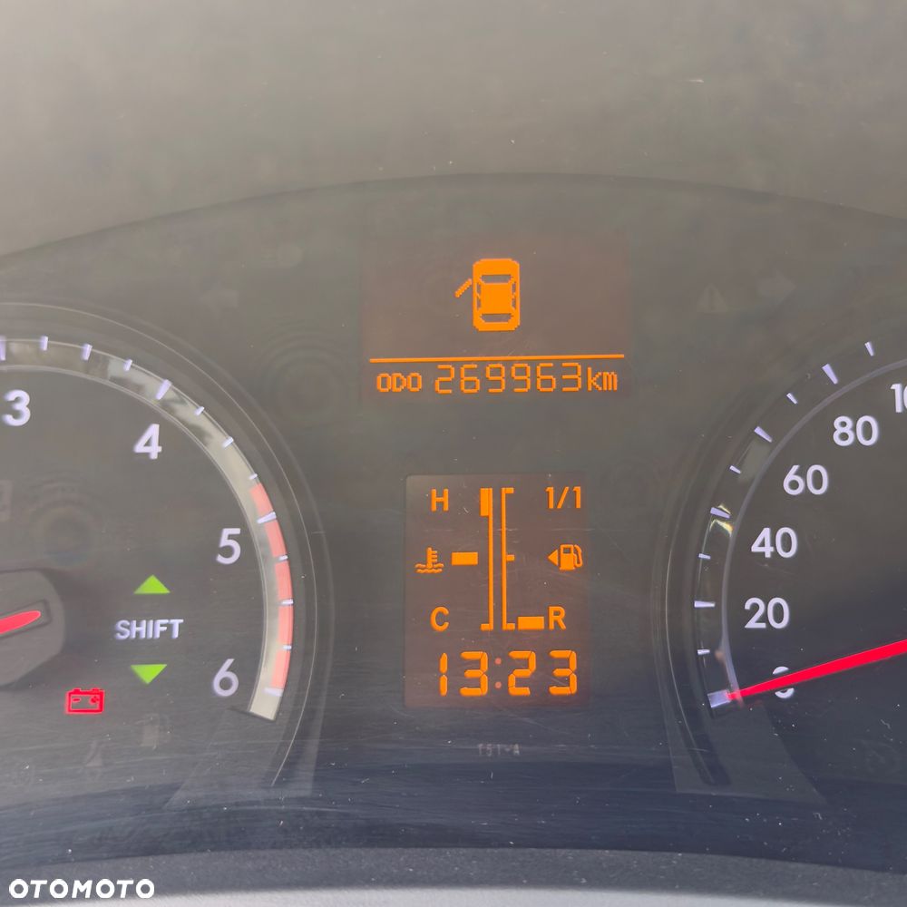 Toyota Avensis 2.0 D-4D Executive - 17