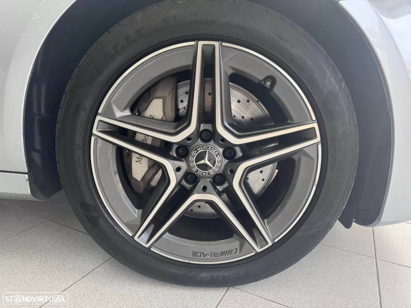 Mercedes-Benz E 300 e AMG Line - 7