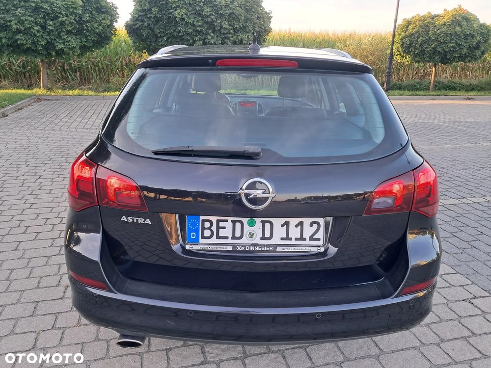 Opel Astra 1.4 Turbo 150 Jahre - 6