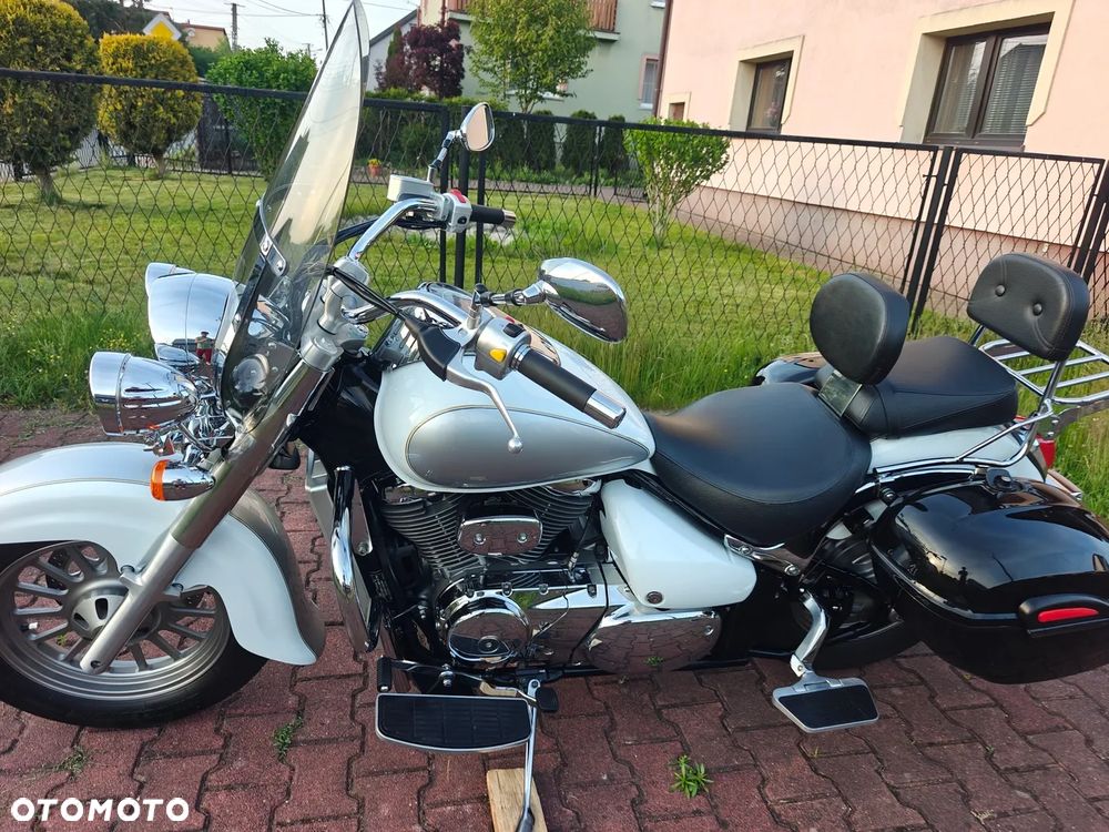 Suzuki Intruder - 18