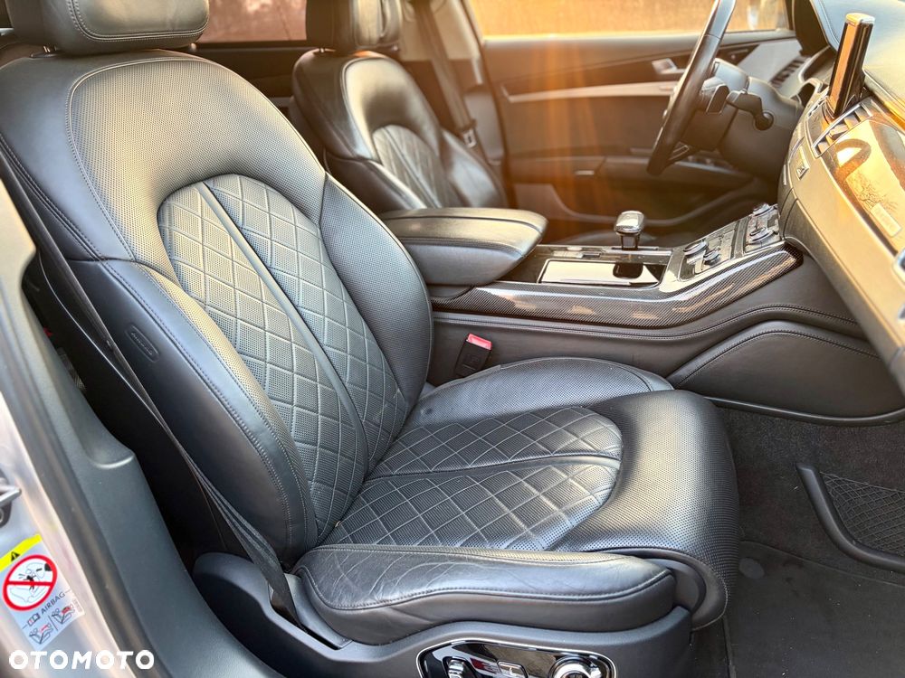 Audi S8 - 11