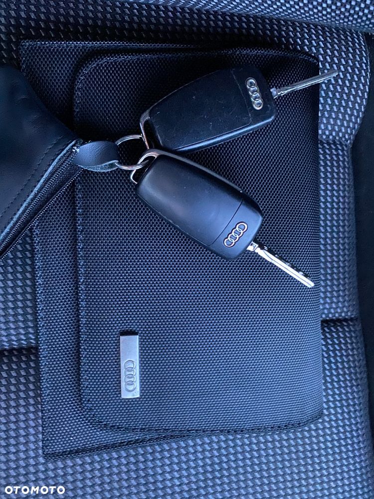 Audi A3 3-drzwiowe 2.0 TDI DPF (DSG) S tronic S Line Sportpaket plus - 28