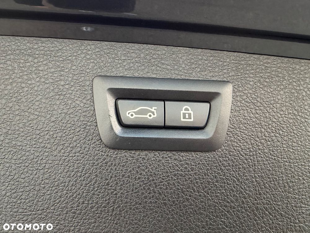 BMW Seria 3 335d xDrive M Sport - 35