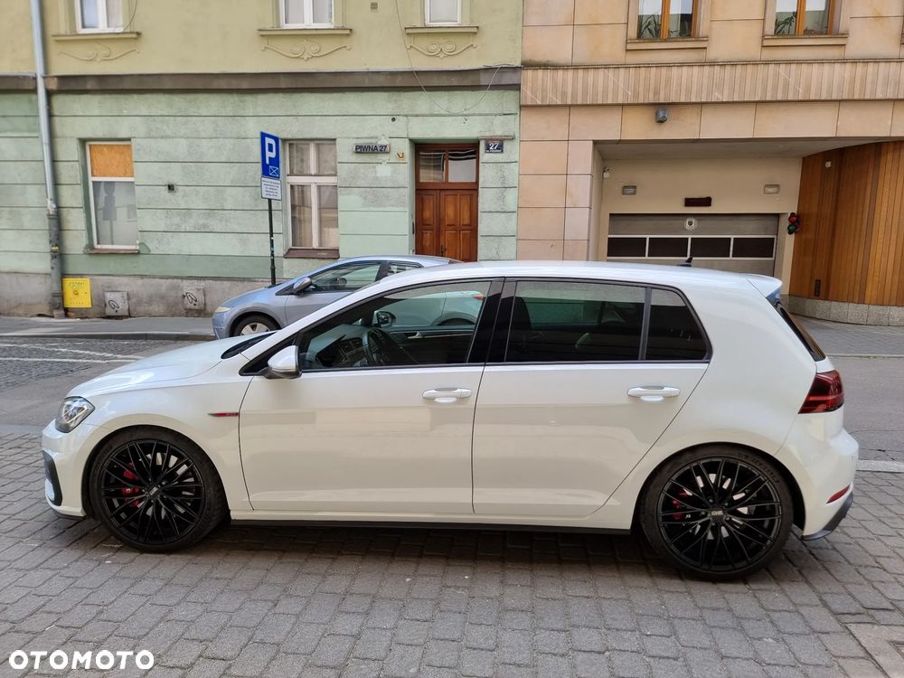 Volkswagen Golf - 3