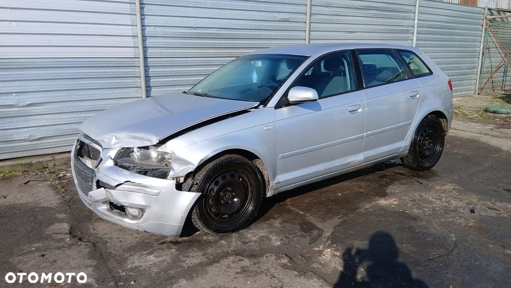 Tylko Części AUDI A3 8P 2.0 TDI BKD 140KM 104kW 5D SPORTBACK 04r–08r Lakier LY7W - 4