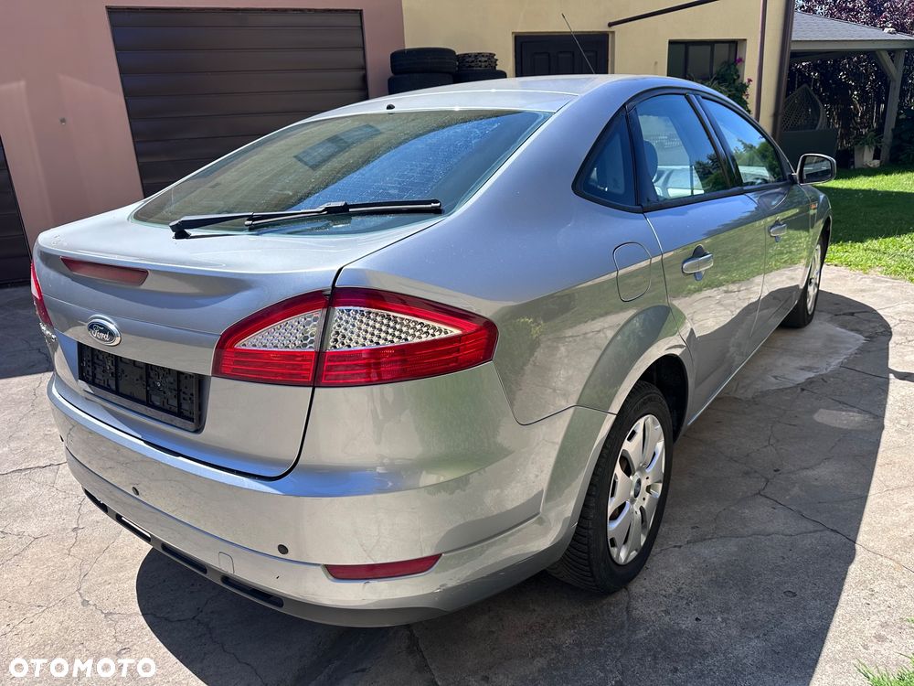 Ford Mondeo 1.6 Trend - 12