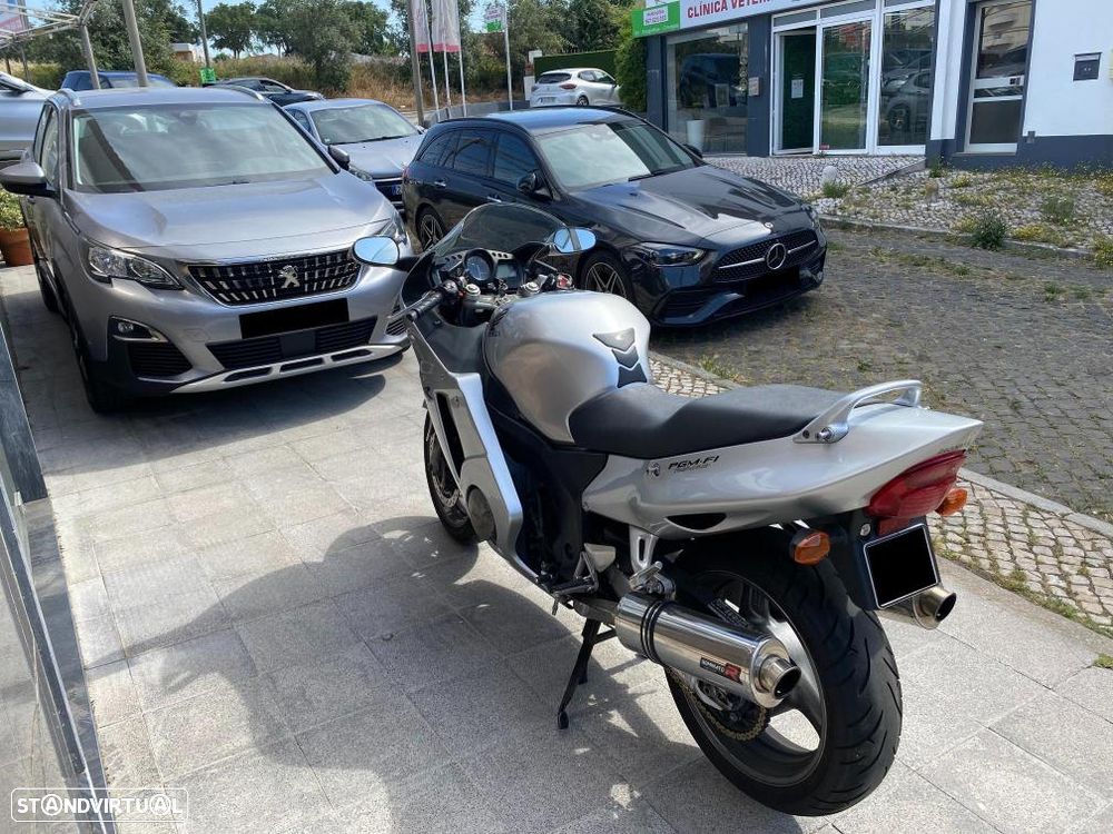 Honda CBR 1100XX - 6