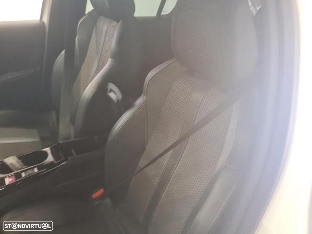 Peugeot 208 - 7