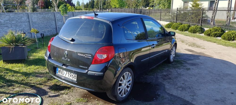 Renault Clio - 2